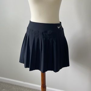 Nike black pleated drive at Tennis skirt